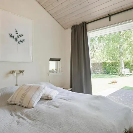 Stunning In With Kitchen Feriehus